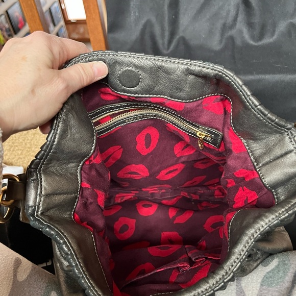 MARC BY MARC JACOBS XL BRONZE BROWN METALLIC LEATHER HOBO HANDBAG - Picture 3 of 3